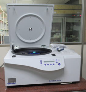 Eppendorf 5810R SRC machine