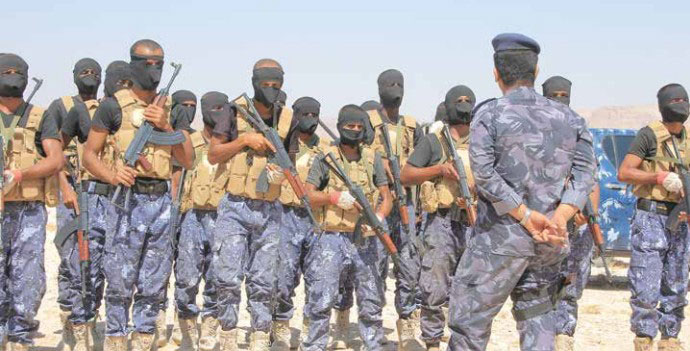 Yemeni forces during training to confront the Houthis.